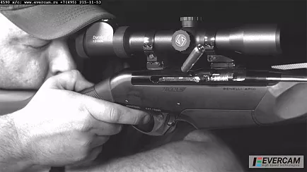 Выстрел из карабина Benelli Argo в замедленной съемке